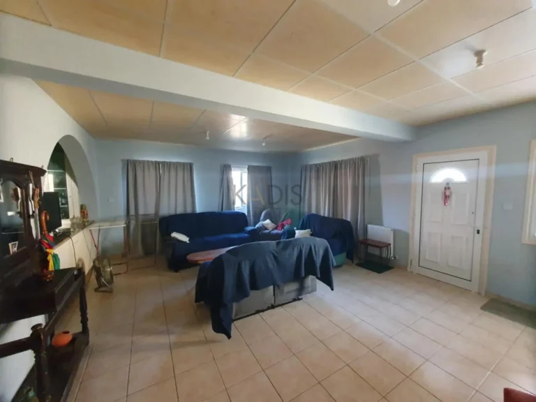 Cheap Houses and Villas for Sale Nicosia up to 300000 euro