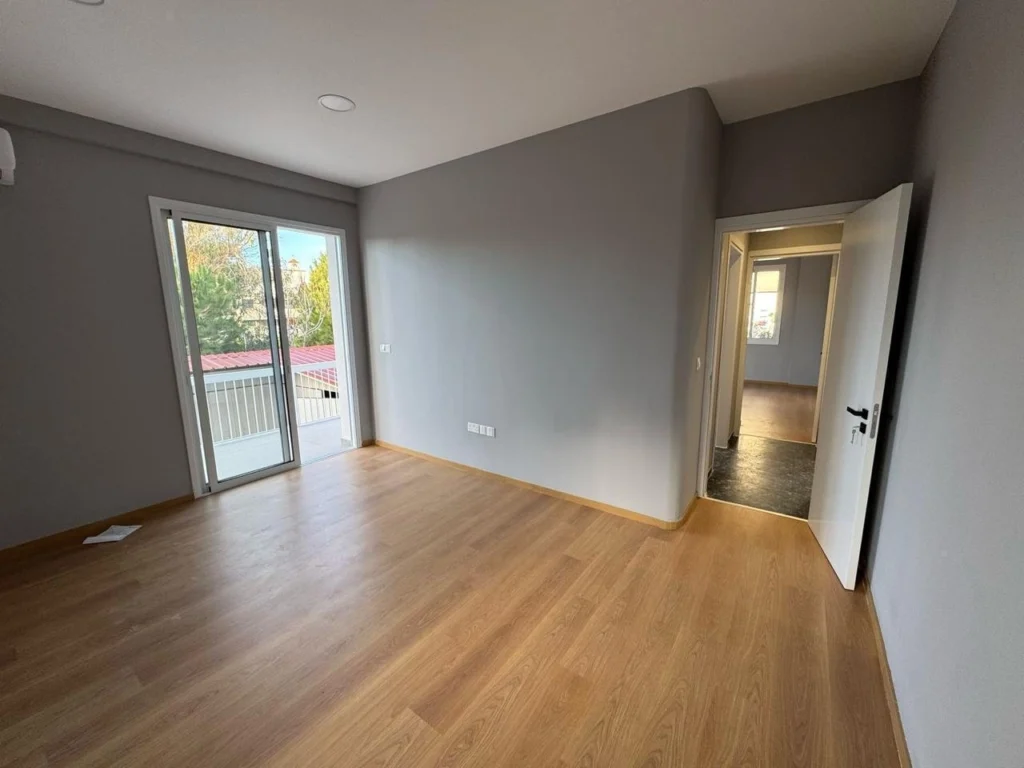 400m² Office for Rent in Limassol District