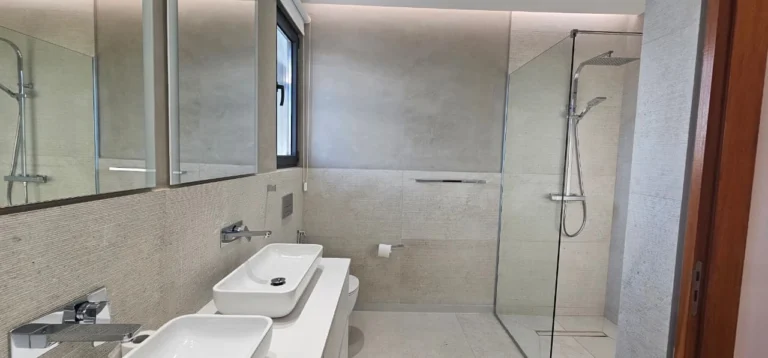 4 Bedroom House for Sale in Limassol – Mesa Geitonia