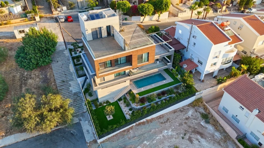 4 Bedroom House for Sale in Limassol – Mesa Geitonia