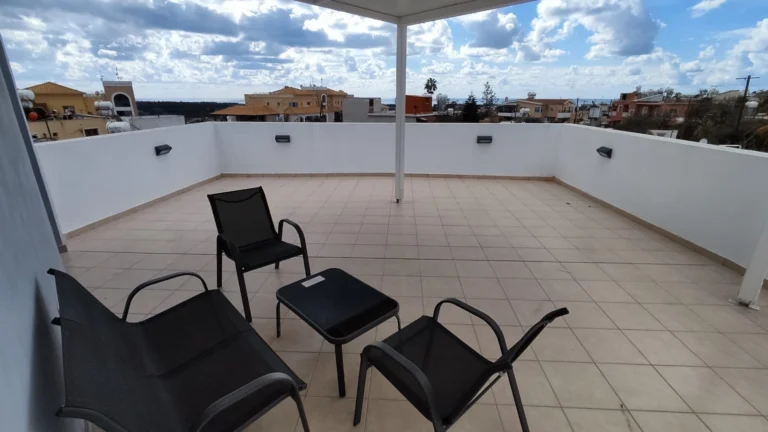 456m² Commercial for Sale in Geroskipou, Paphos District