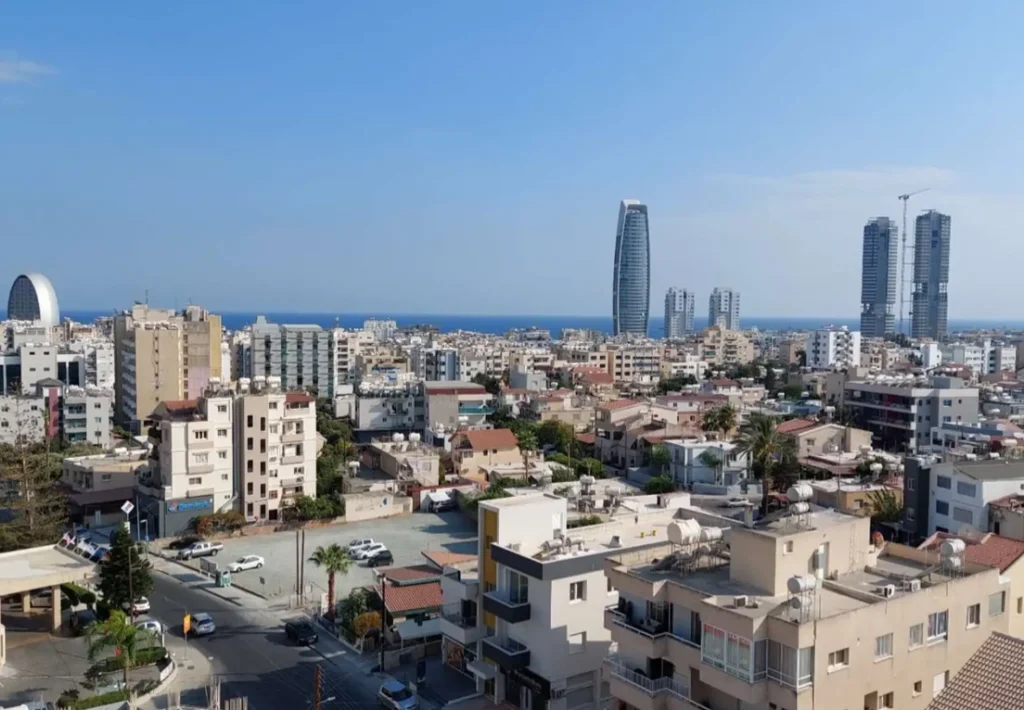 3 Bedroom Apartment for Sale in Limassol – Mesa Geitonia