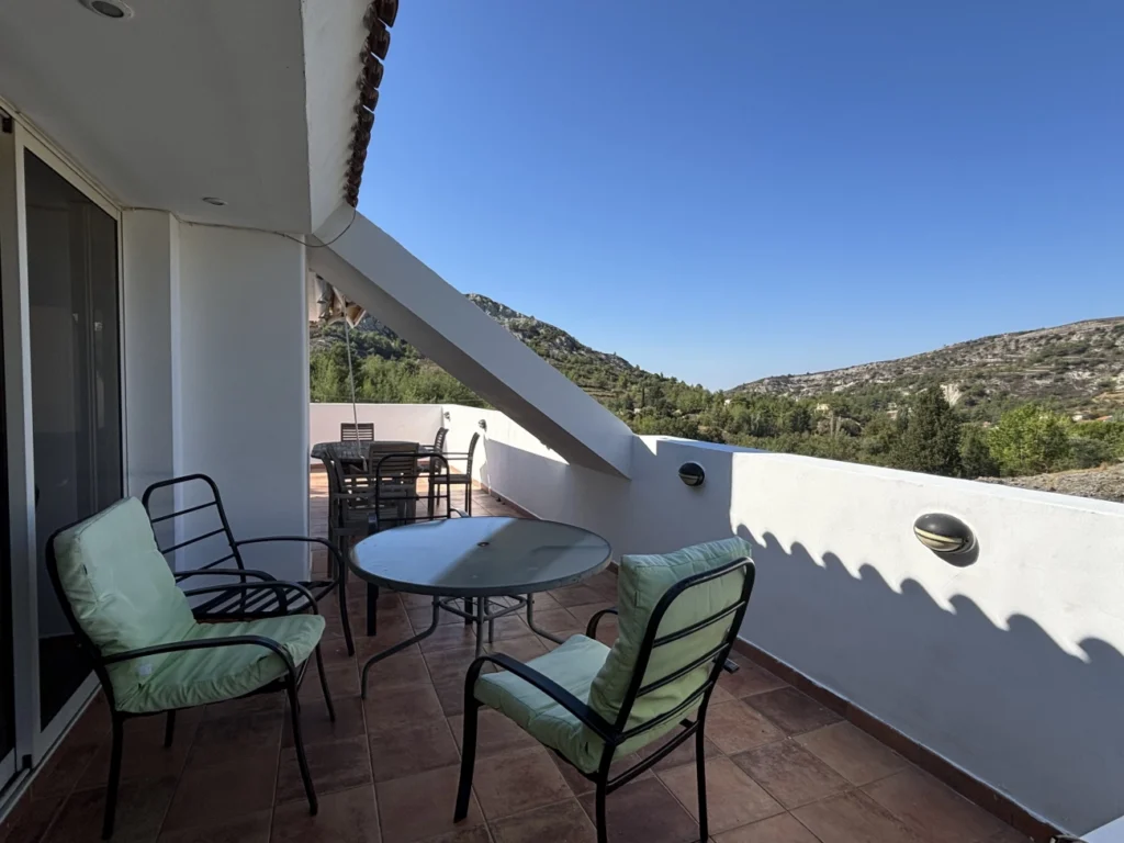 3 Bedroom House for Sale in Pera Pedi, Limassol District
