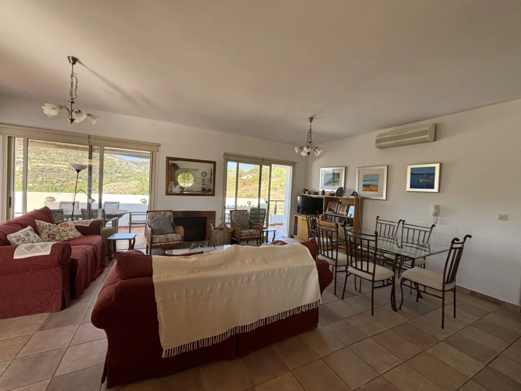 3 Bedroom House for Sale in Pera Pedi, Limassol District