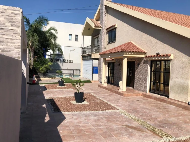 4 Bedroom House for Sale in Limassol – Agios Athanasios