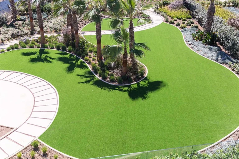 6+ Bedroom House for Sale in Larnaca District