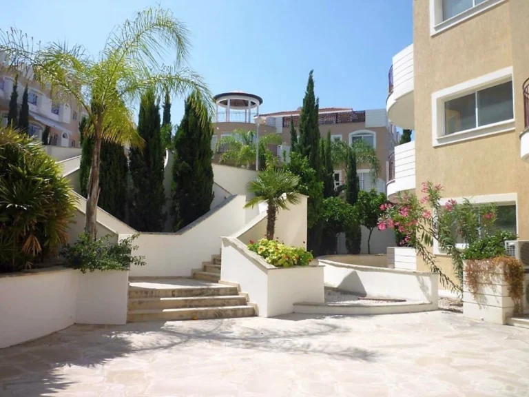 3 Bedroom Apartment for Sale in Paphos – Universal
