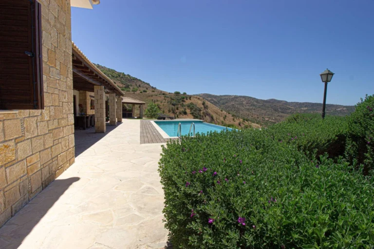 4 Bedroom House for Sale in Episkopi, Paphos District