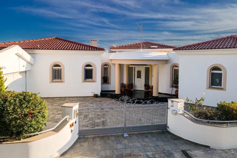 5 Bedroom House for Sale in Tala, Paphos District