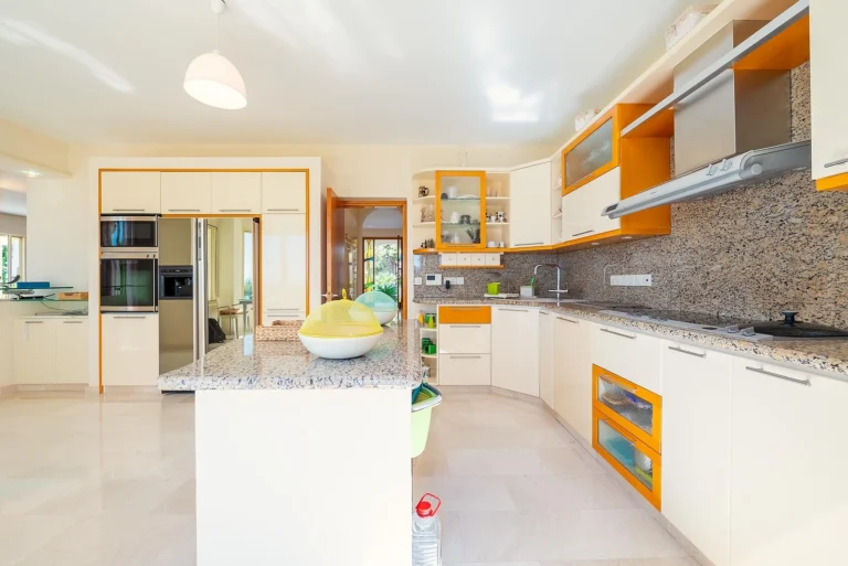 5 Bedroom House for Sale in Agios Tychonas, Limassol District