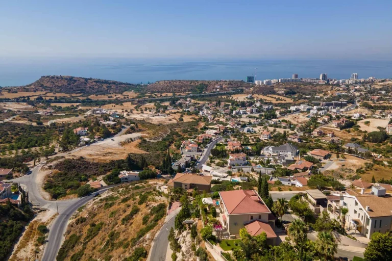 5 Bedroom House for Sale in Agios Tychonas, Limassol District