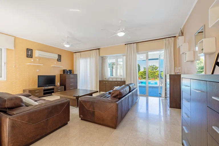 3 Bedroom House for Sale in Pegeia, Paphos District