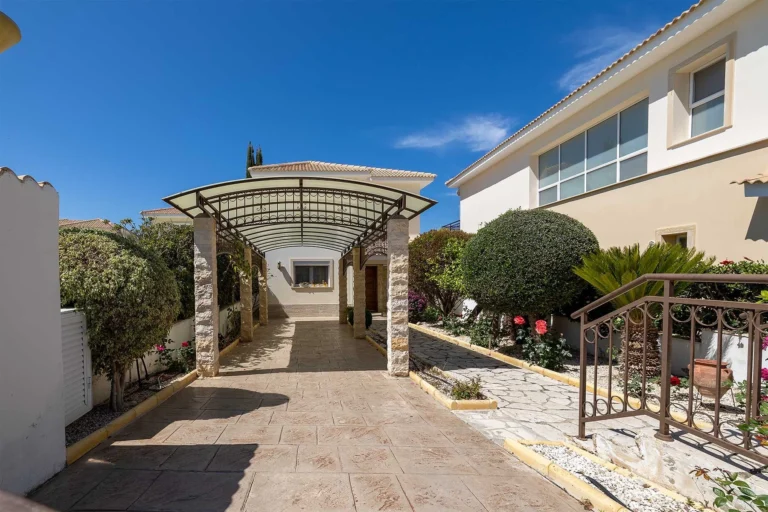 3 Bedroom House for Sale in Pegeia, Paphos District