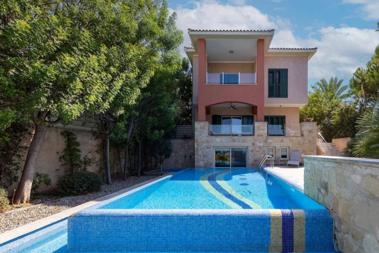 5 Bedroom House for Sale in Neo Chorio Pafou, Paphos District