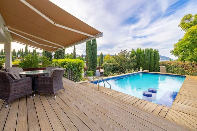 4 Bedroom House for Sale in Neo Chorio Pafou, Paphos District