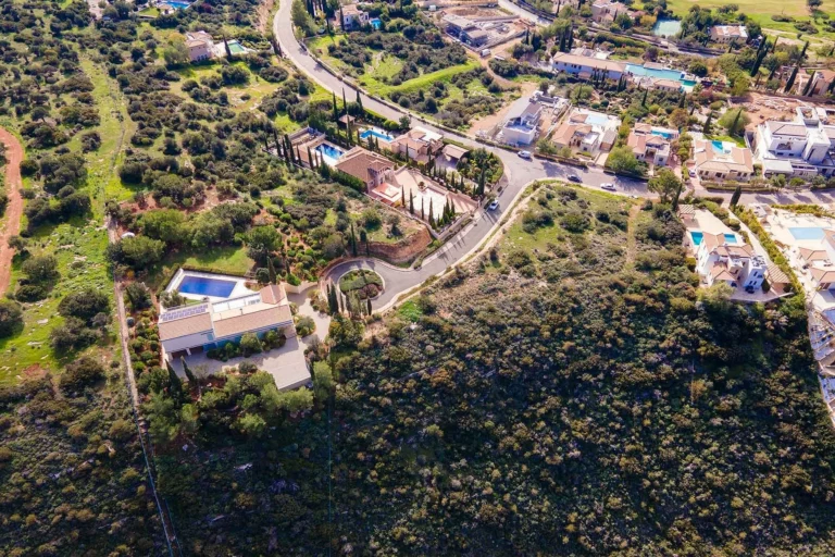 7,474m² Plot for Sale in Paphos District