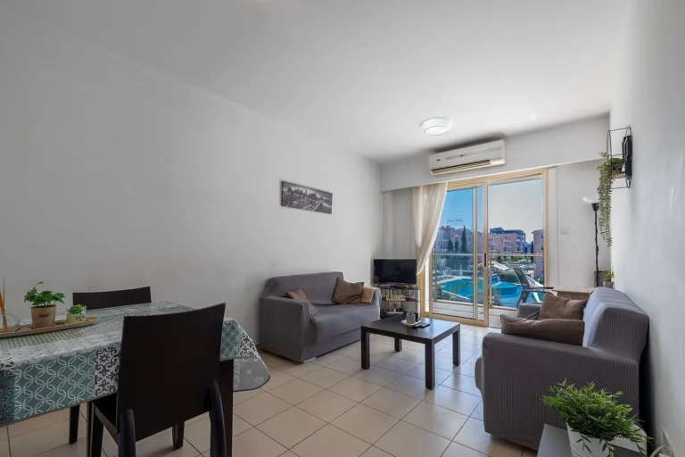 2 Bedroom Apartment for Sale in Paphos – Universal