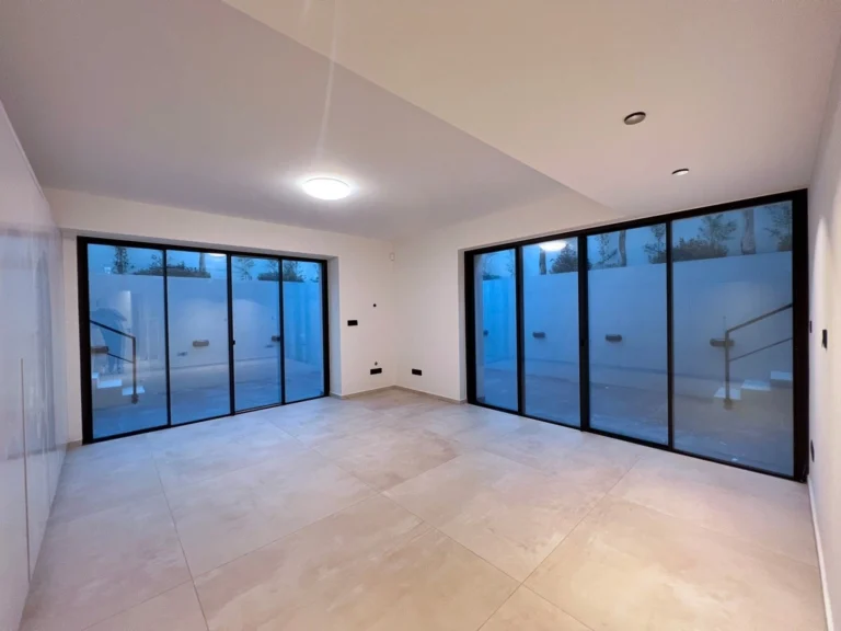 6+ Bedroom House for Sale in Latsia, Nicosia District