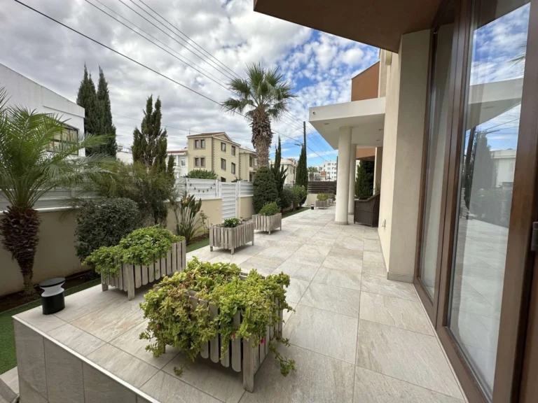 4 Bedroom House for Sale in Agios Nikolaos, Larnaca District