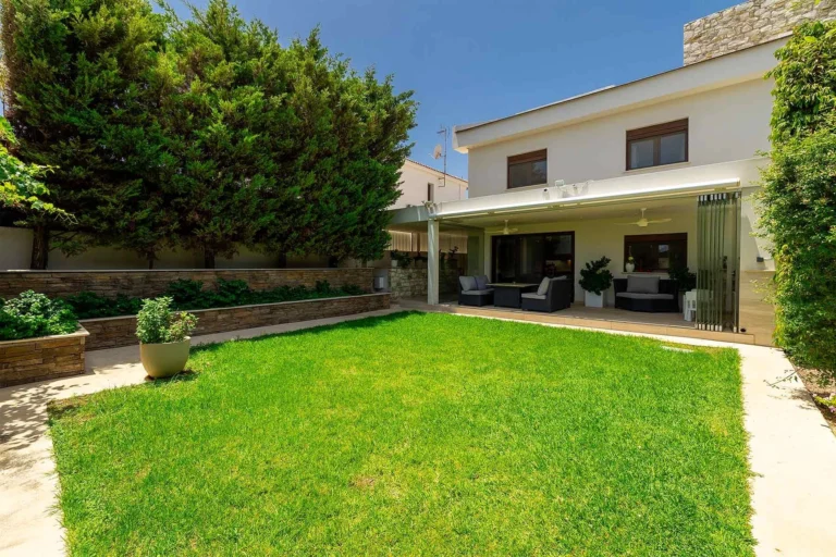 6+ Bedroom House for Sale in Aradippou, Larnaca District