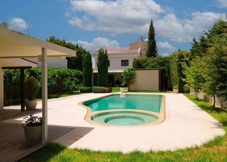 6+ Bedroom House for Sale in Aradippou, Larnaca District