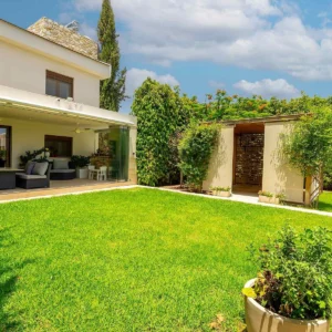 6+ Bedroom House for Sale in Aradippou, Larnaca District