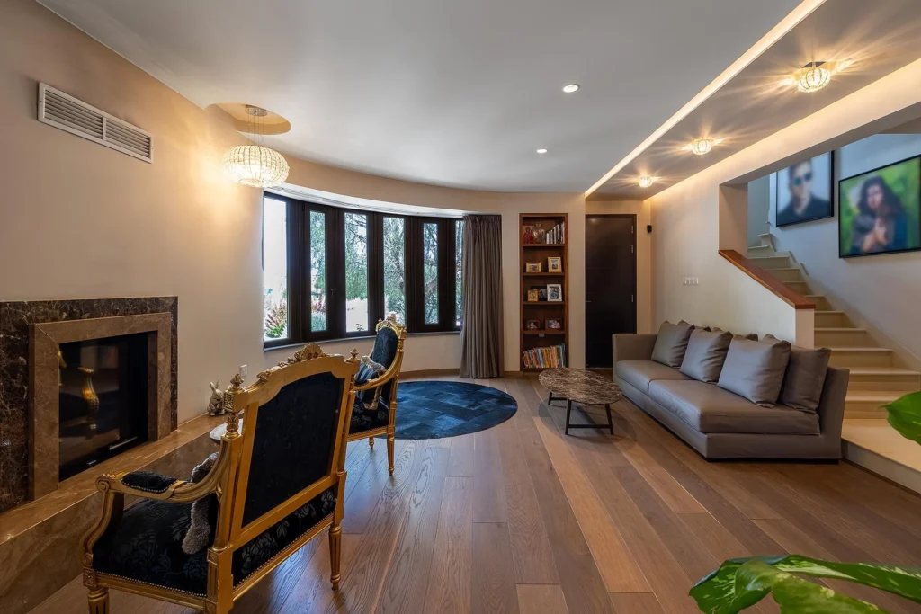 6+ Bedroom House for Sale in Aradippou, Larnaca District