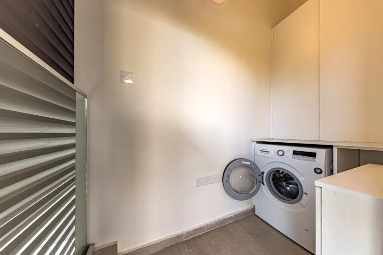 2 Bedroom Apartment for Sale in Limassol – Mesa Geitonia