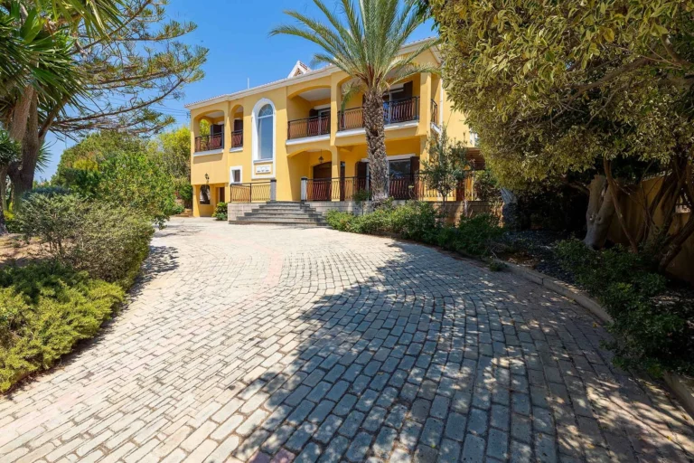 4 Bedroom House for Sale in Germasogeia, Limassol District