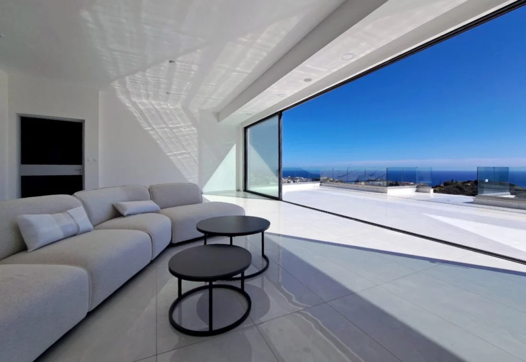 6+ Bedroom House for Sale in Agios Tychonas, Limassol District