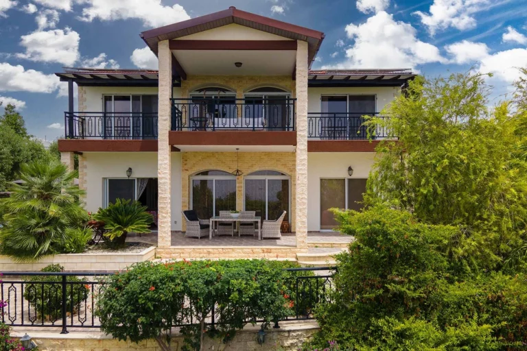 5 Bedroom House for Sale in Tala, Paphos District