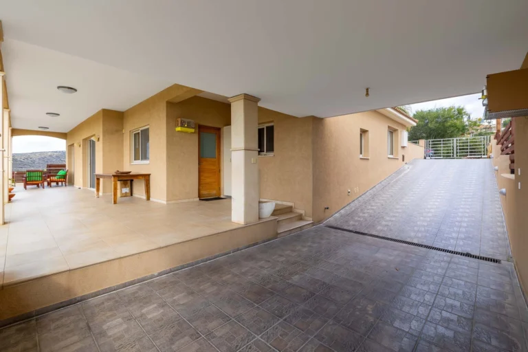 5 Bedroom House for Sale in Limassol – Agia Fyla