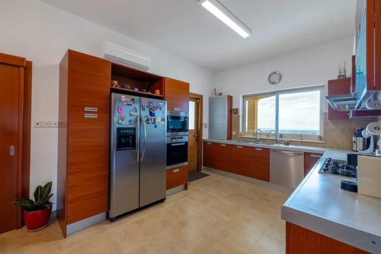 5 Bedroom House for Sale in Limassol – Agia Fyla