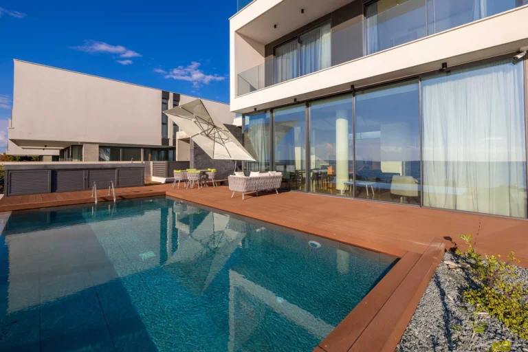 4 Bedroom House for Sale in Tombs Of the Kings, Paphos District