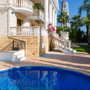 6+ Bedroom House for Sale in Parekklisia, Limassol District