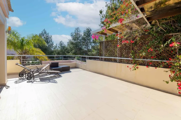 3 Bedroom House for Sale in Agios Tychonas, Limassol District