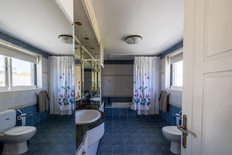 6+ Bedroom House for Sale in Limassol – Kapsalos