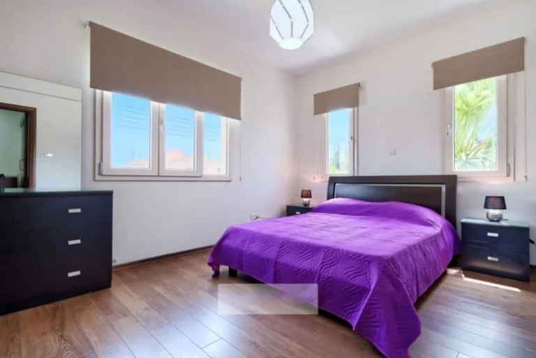 6+ Bedroom House for Sale in Paphos – Universal