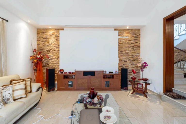 5 Bedroom House for Sale in Limassol – Agia Fyla