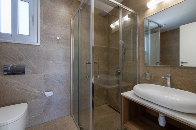 5 Bedroom House for Sale in Kissonerga, Paphos District