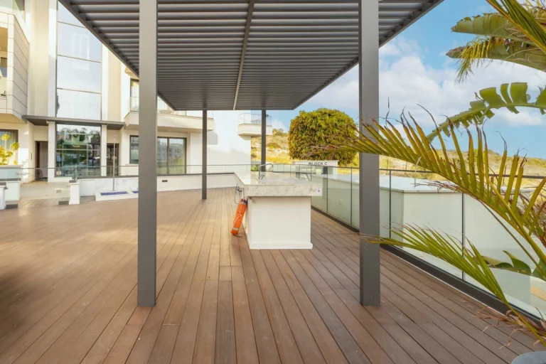 2 Bedroom Apartment for Sale in Agios Tychonas, Limassol District