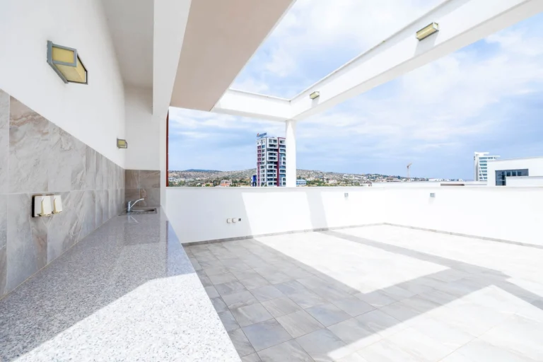 4 Bedroom Apartment for Sale in Agios Tychonas, Limassol District