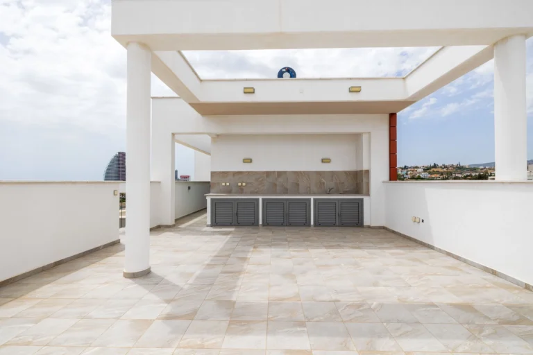 4 Bedroom Apartment for Sale in Agios Tychonas, Limassol District