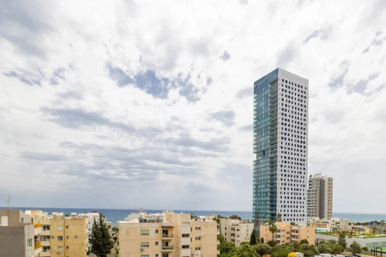 4 Bedroom Apartment for Sale in Agios Tychonas, Limassol District