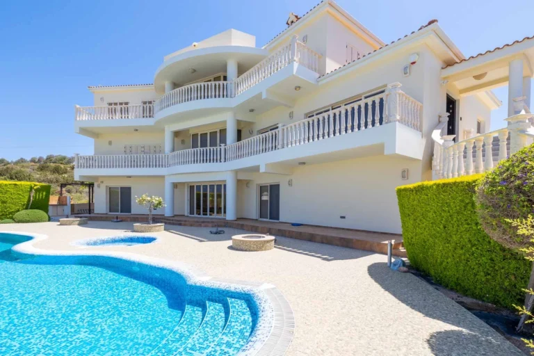 5 Bedroom House for Sale in Pegeia, Paphos District