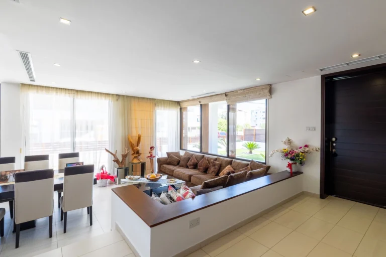 Cheap Houses and Villas for Sale Larnaca up to 900000 euro