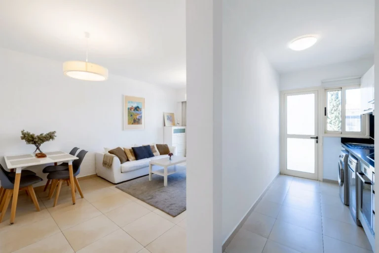 2 Bedroom Apartment for Sale in Paphos – Universal