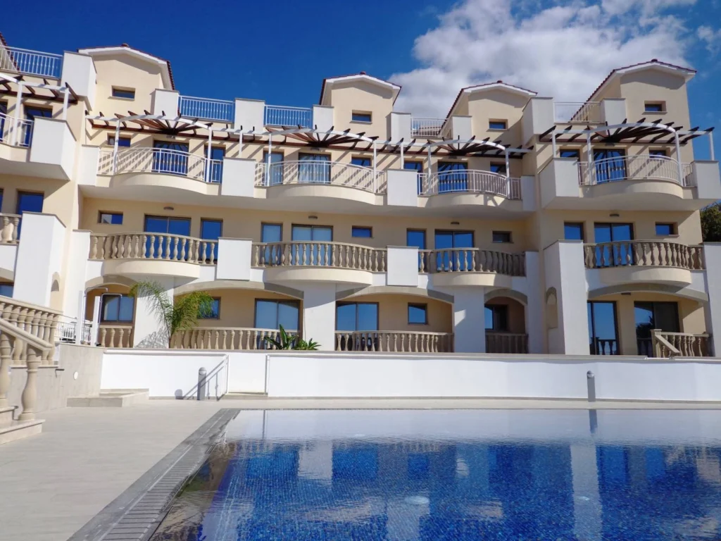 2 Bedroom Apartment for Sale in Paphos – Universal
