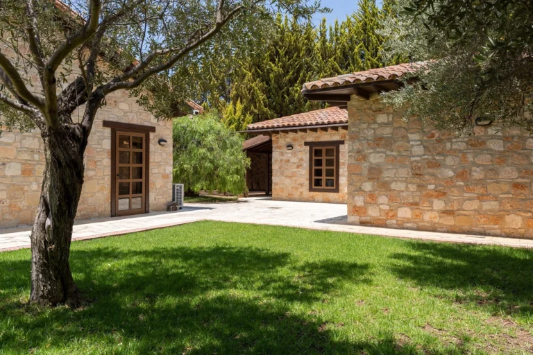 6+ Bedroom House for Sale in Souni, Limassol District