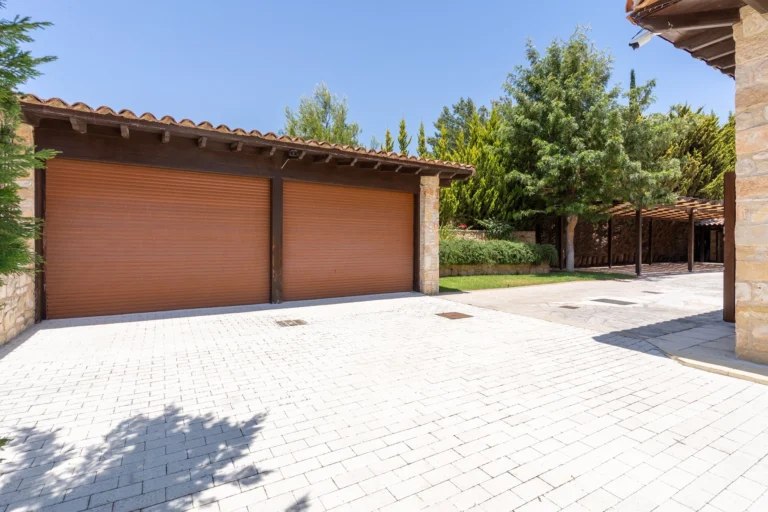 6+ Bedroom House for Sale in Souni, Limassol District